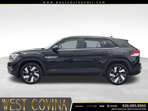 Used 2025 Volkswagen Atlas Cross Sport SE AWD/4WD image 4