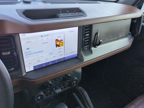 Used 2024 Ford Bronco Outer Banks image 29