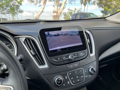 Used 2024 Chevrolet Malibu LT image 24