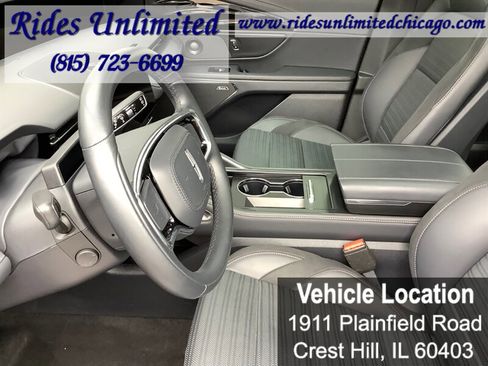 Used 2025 Lincoln Nautilus Reserve w/ Jet Appearance Package image 23