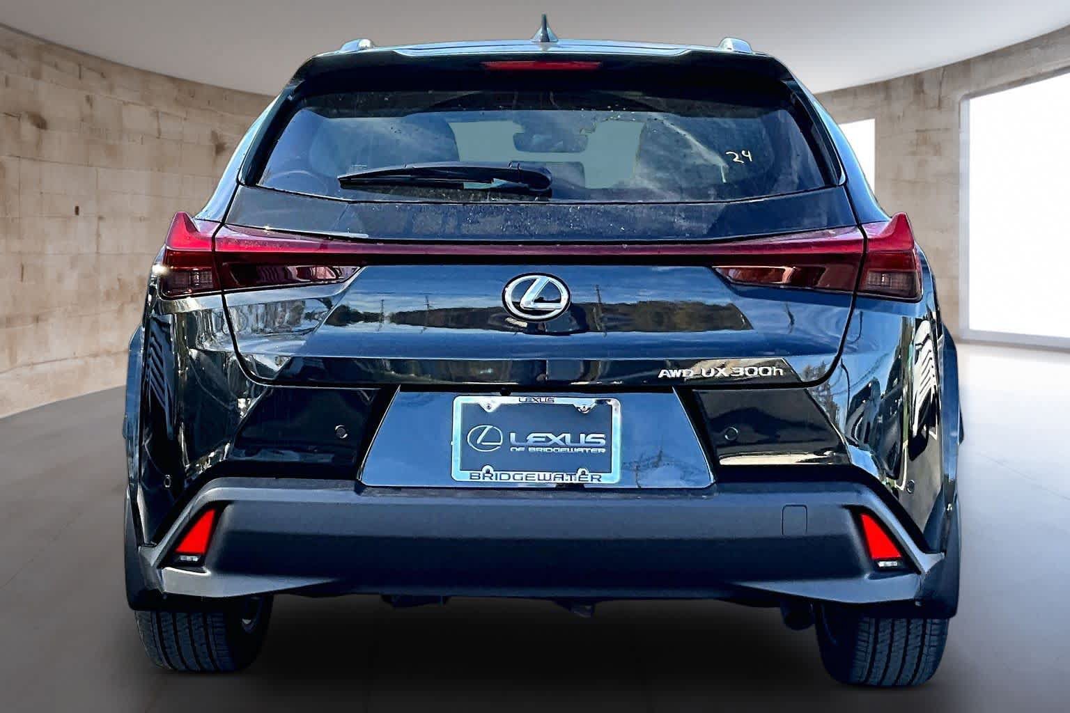 New 2026 Lexus UX 300h AWD w/ Accessory Package (2T) image 4