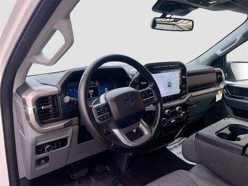 Used 2024 Ford F150 XLT w/ Tow/Haul Package image 9