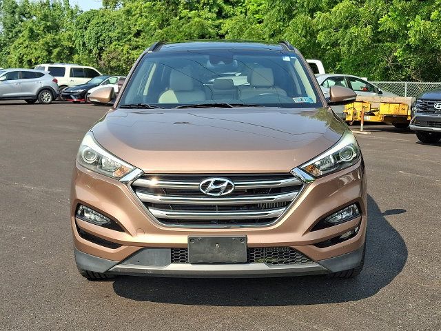 Used 2016 Hyundai Tucson Limited w/ Option Group 03 AWD/4WD image 2