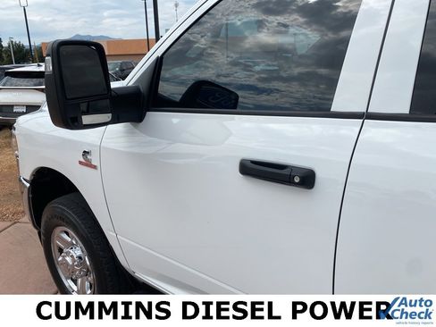 Used 2024 RAM 2500 Tradesman w/ Chrome Appearance Group image 21