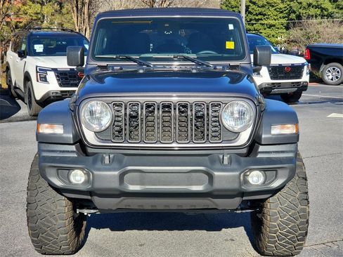 Used 2024 Jeep Wrangler Sport S image 8