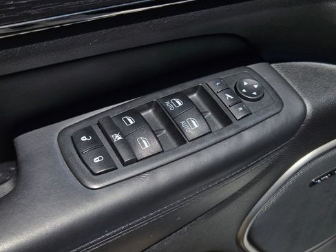 Used 2018 Jeep Grand Cherokee High Altitude AWD/4WD image 12
