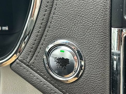 Used 2017 Lincoln Continental Select w/ Climate Package AWD/4WD image 26