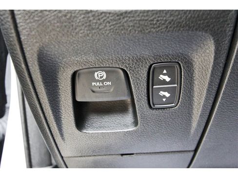 Used 2024 RAM 1500 Limited image 17