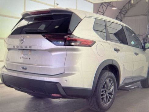 Certified 2024 Nissan Rogue S image 6