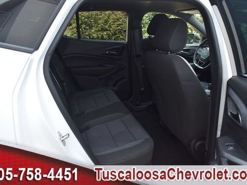 Used 2024 Chevrolet Trax RS w/ Driver Confidence Package FWD image 20