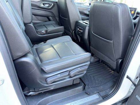 Used 2022 Chevrolet Suburban LT AWD/4WD image 25