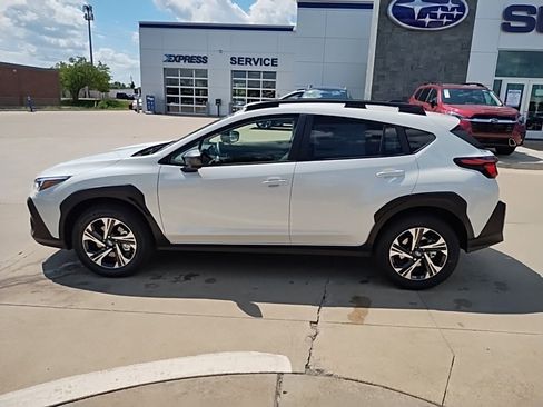 Used 2025 Subaru Crosstrek 2.0i Premium image 10