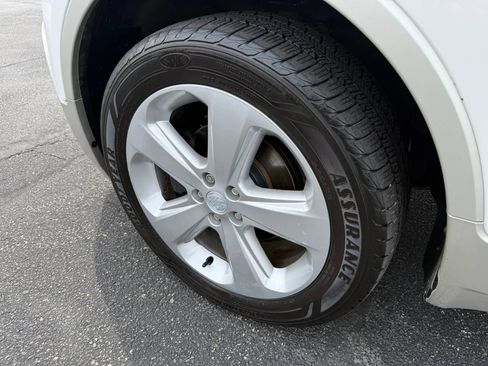 Used 2016 Buick Encore Premium AWD/4WD image 32