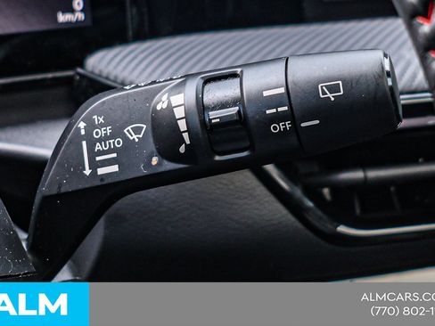 Used 2025 Nissan Kicks SR w/ SR Premium Package FWD image 26