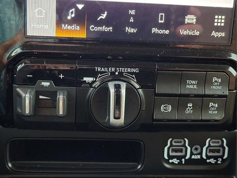 Used 2023 RAM 3500 Limited image 15