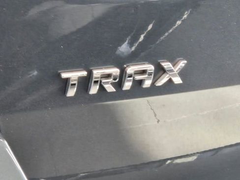 Certified 2022 Chevrolet Trax LT w/ LT Convenience Package image 10