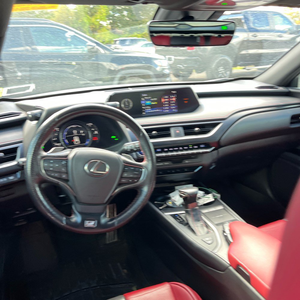 Used 2019 Lexus UX 250h F Sport AWD/4WD image 4
