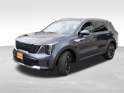 Certified 2024 Kia Sorento S w/ Panoramic Sunroof Package AWD/4WD image 11