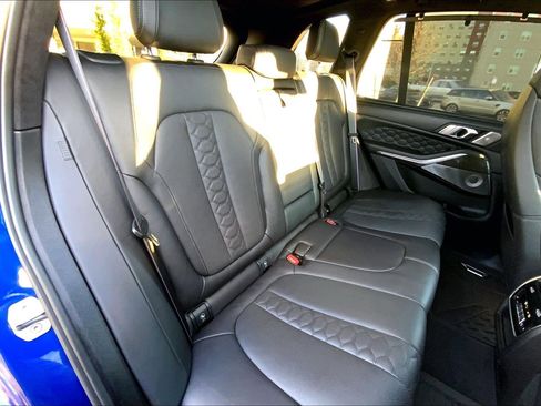 Used 2020 BMW X5 M Competition w/ Executive Package image 19
