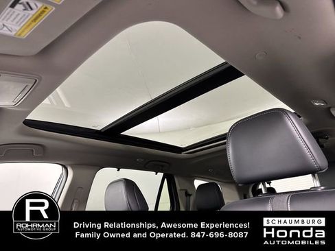 Certified 2023 Honda Pilot Touring image 19