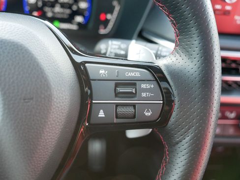 Certified 2025 Acura ADX A-Spec image 30