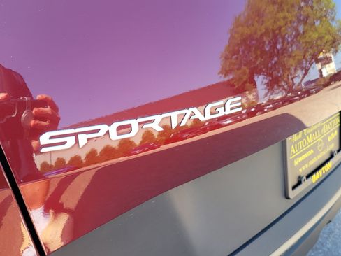 Used 2023 Kia Sportage X-Line w/ X-Line Premium Package AWD/4WD image 7