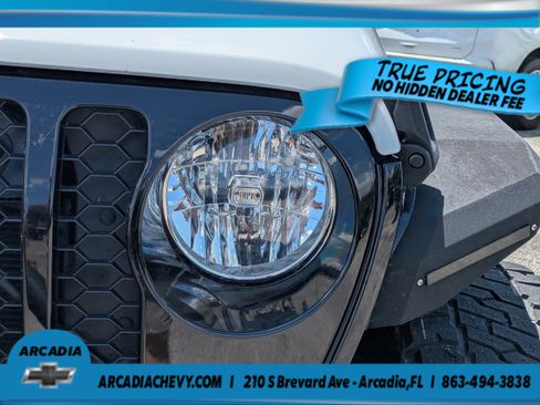 Used 2022 Jeep Gladiator Sport AWD/4WD image 10