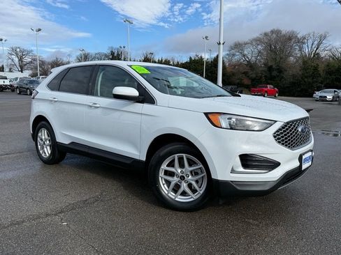 Used 2024 Ford Edge SEL image 2