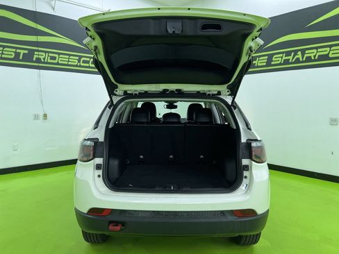 Used 2020 Jeep Compass Trailhawk AWD/4WD image 9