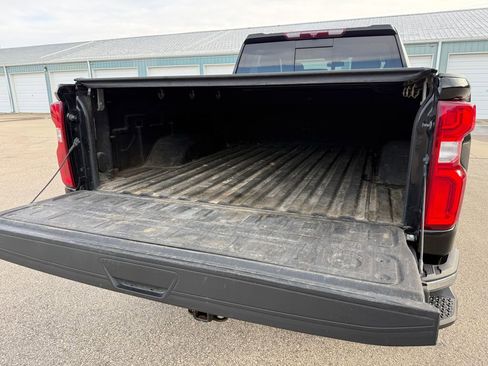 Used 2022 Chevrolet Silverado 2500 LTZ w/ LTZ Plus Package image 13