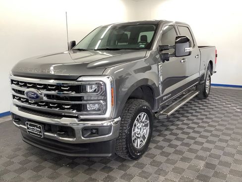 Used 2025 Ford F250 Lariat w/ FX4 Off-Road Package AWD/4WD image 1