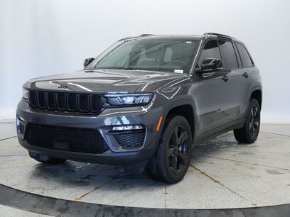 Used 2024 Jeep Grand Cherokee Limited w/ Black Appearance Package