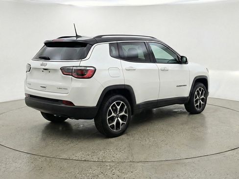 Used 2025 Jeep Compass Limited AWD/4WD image 9