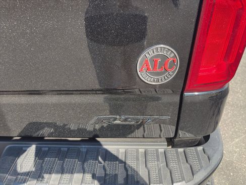 Used 2020 Chevrolet Silverado 1500 RST image 8