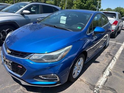 Used 2018 Chevrolet Cruze LT FWD image 7