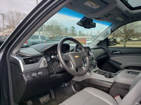 Used 2017 Chevrolet Tahoe LT image 32