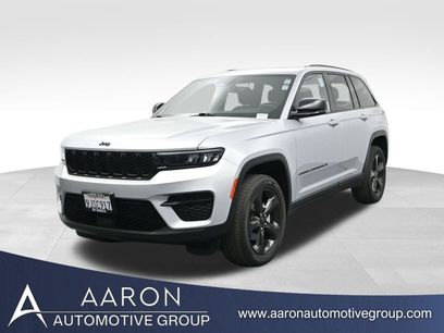 Used 2023 Jeep Grand Cherokee Altitude
