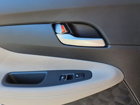 Used 2020 Hyundai Santa Fe Limited image 15