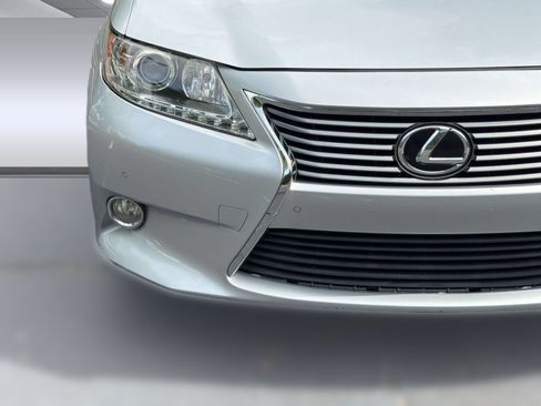 Used 2015 Lexus ES 350 w/ Premium Package FWD image 12