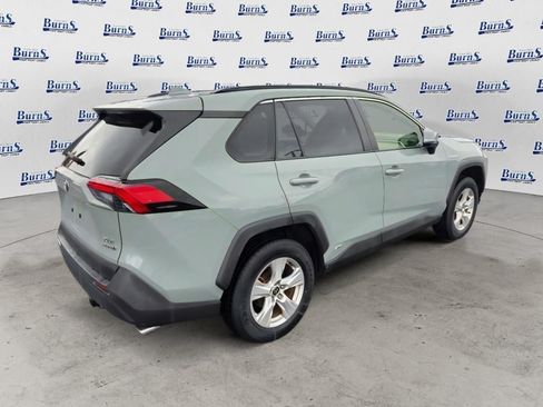 Used 2021 Toyota RAV4 XLE w/ Convenience Package AWD/4WD image 7