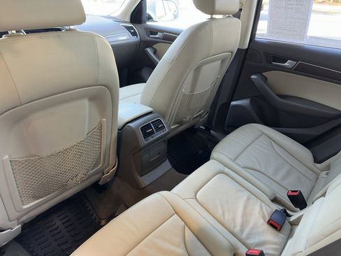 Used 2017 Audi Q5 2.0T Premium image 32
