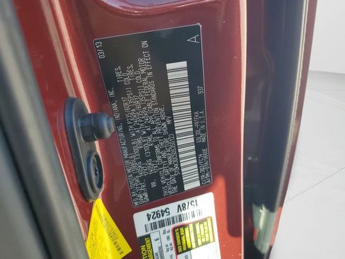 Used 2013 Toyota Sienna LE w/ Towing Pkg image 28