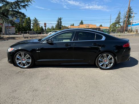 Used 2010 Jaguar XF R image 2