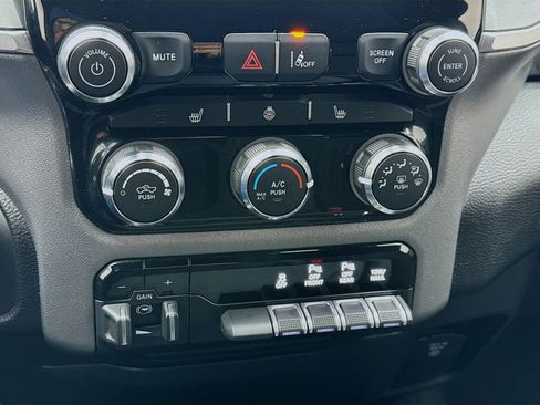 Used 2025 RAM 1500 Big Horn AWD/4WD image 12