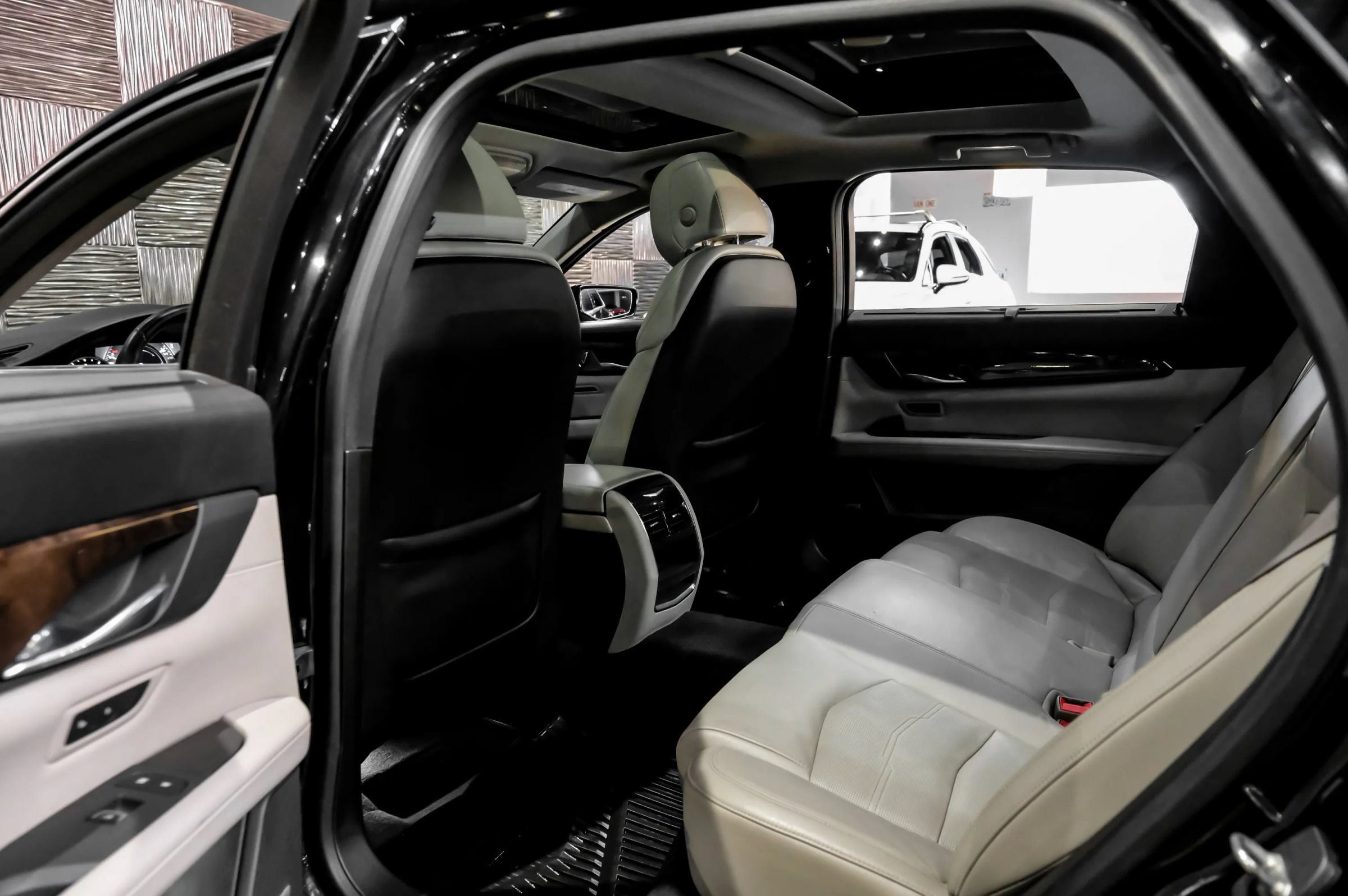 Used 2017 Cadillac CT6 Luxury AWD/4WD image 41