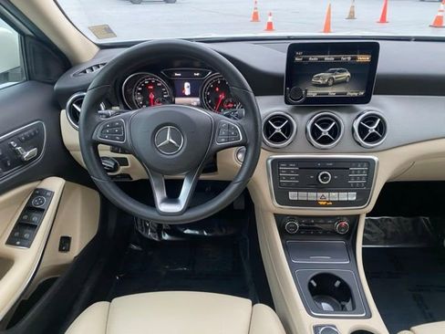 Used 2018 Mercedes-Benz GLA 250 image 12