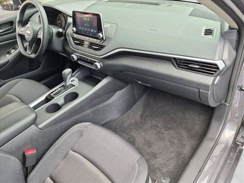 Certified 2025 Nissan Altima 2.5 S FWD image 19