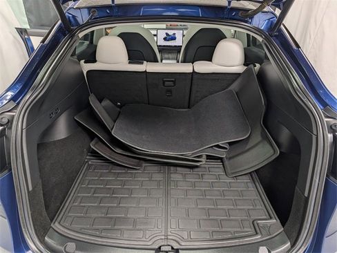 Used 2022 Tesla Model Y Performance image 14