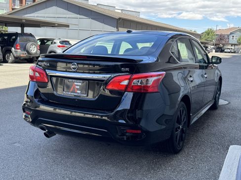 Used 2017 Nissan Sentra SR w/ SR Midnight Edition FWD image 6