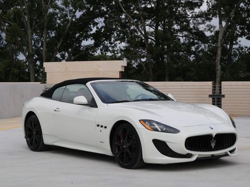Used 2014 Maserati GranTurismo MC RWD image 5